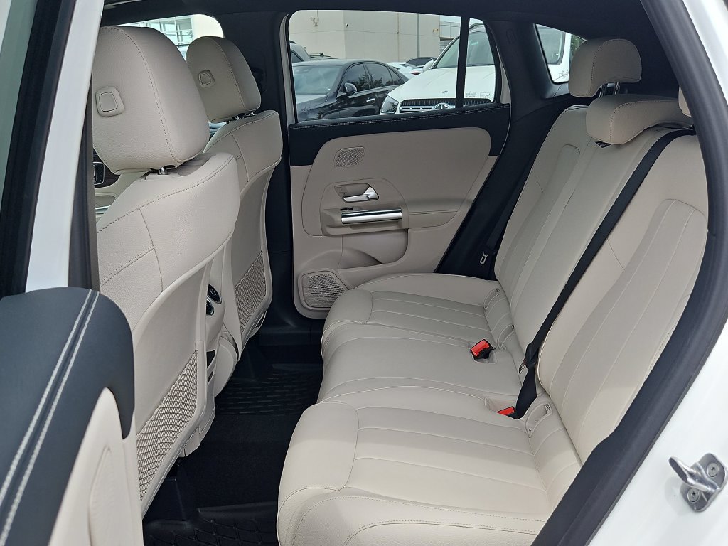 New 2026 Mercedes-Benz GLA 250 image 13