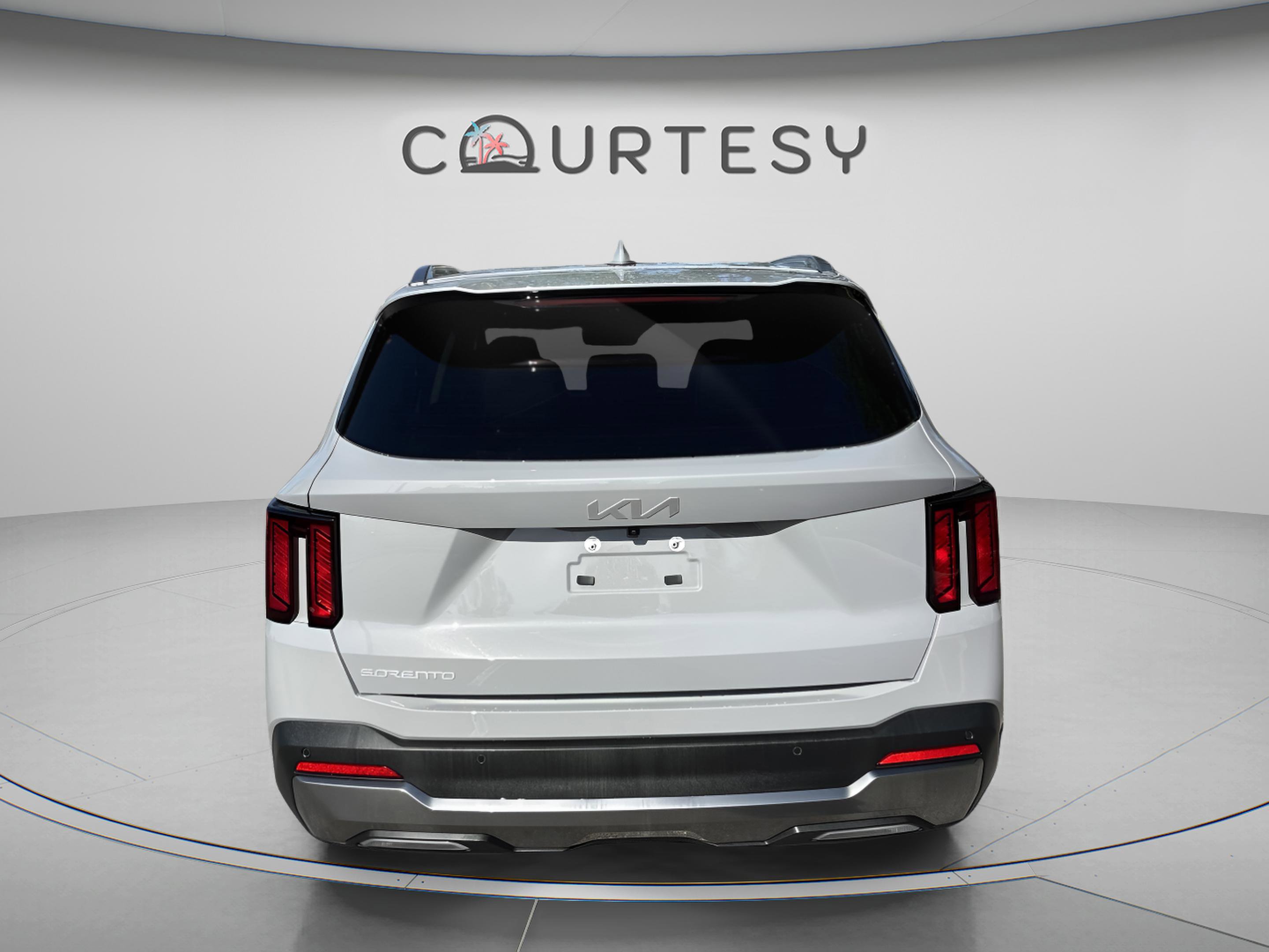 Used 2025 Kia Sorento S image 6