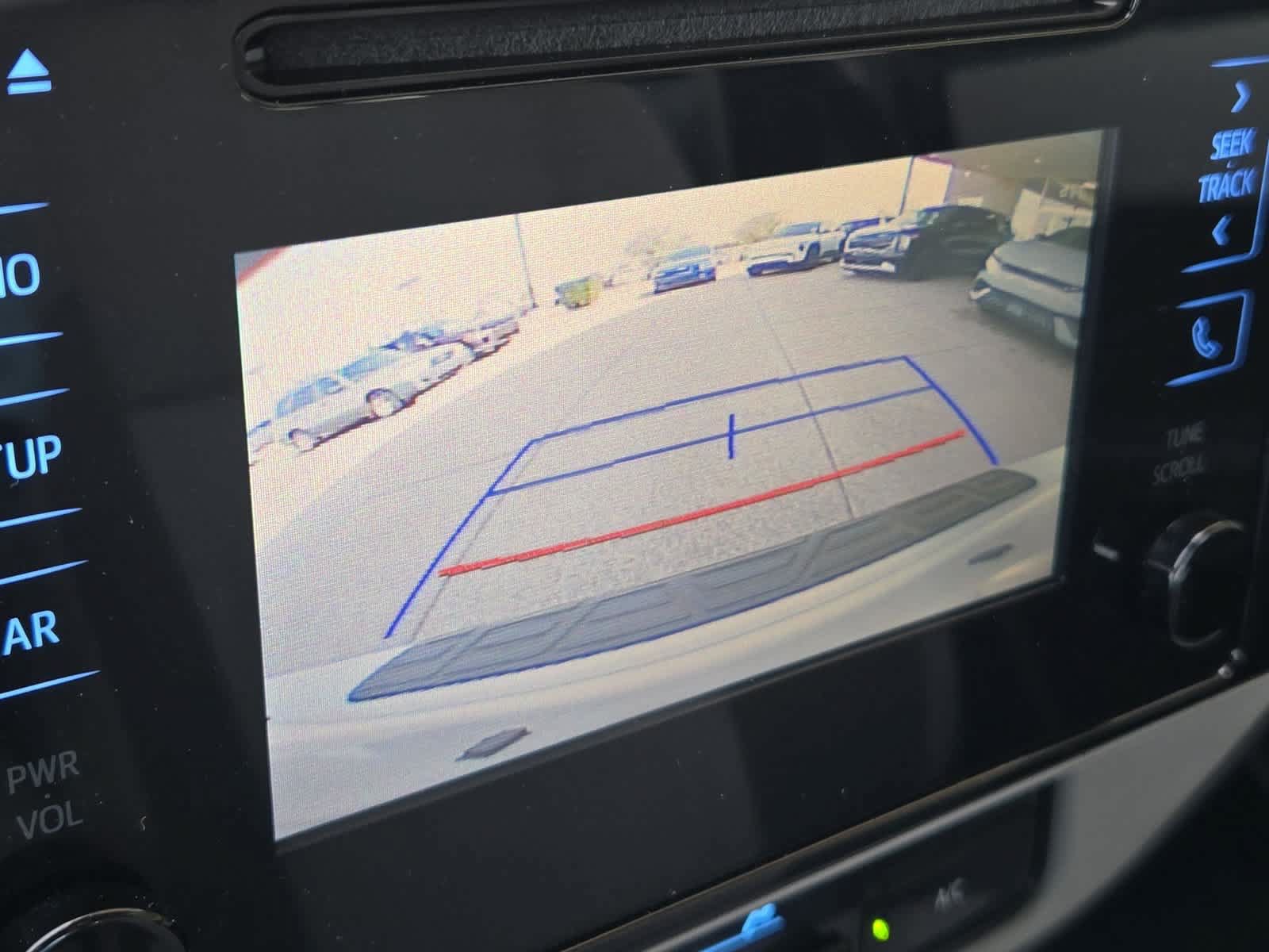 Used 2019 Toyota Corolla LE w/ Carpet Mat Package (TMS) FWD image 28