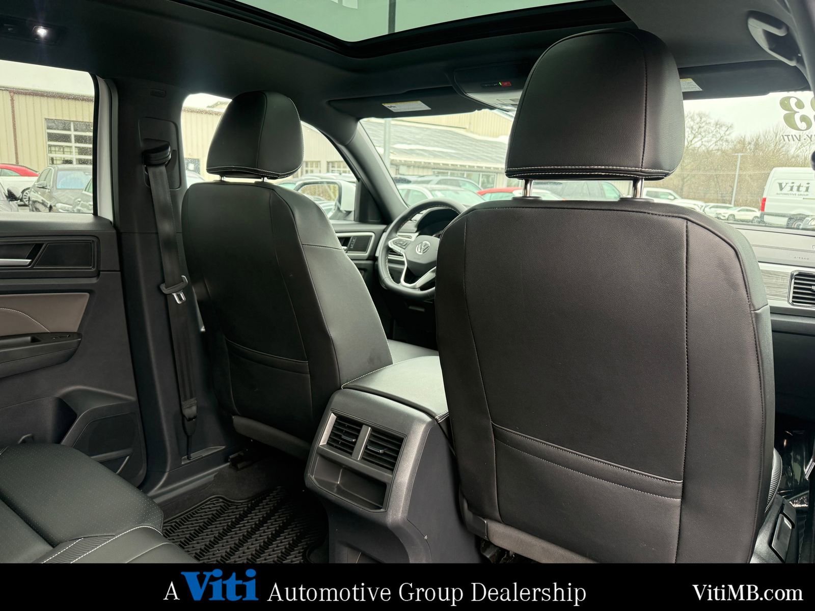 Used 2023 Volkswagen Atlas Cross Sport SE w/ Panoramic Sunroof Package image 27