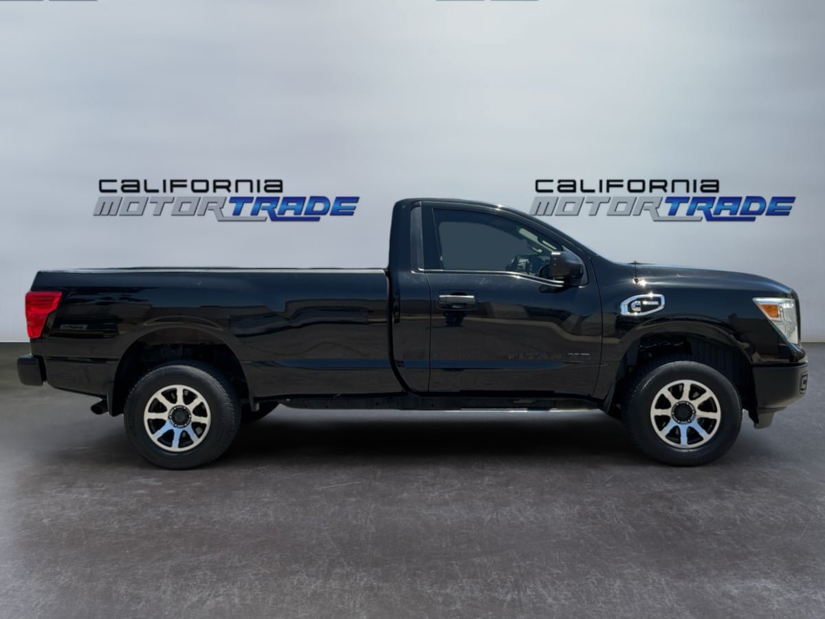 Used 2017 Nissan Titan S RWD image 4