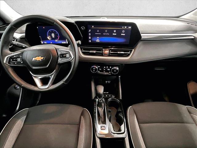 Used 2024 Chevrolet TrailBlazer LT w/ Convenience Package FWD image 16