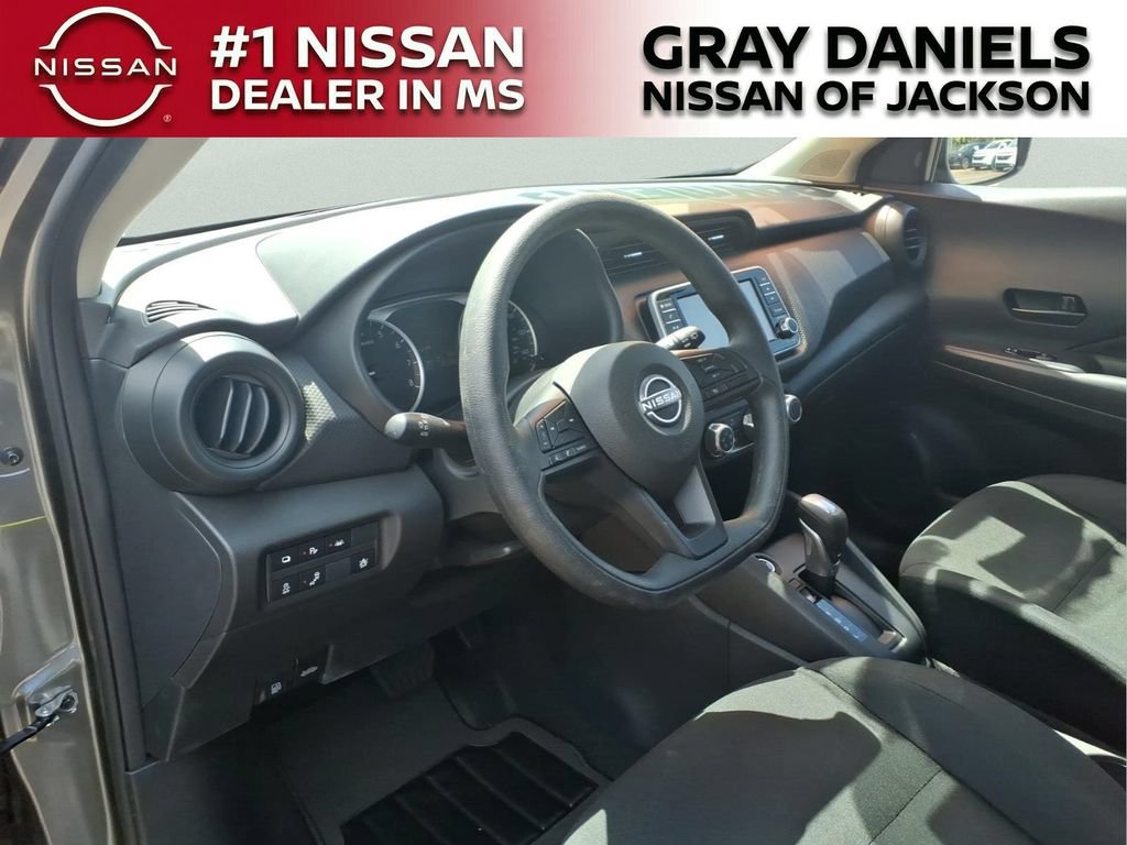 Certified 2025 Nissan Kicks Play S FWD image 11