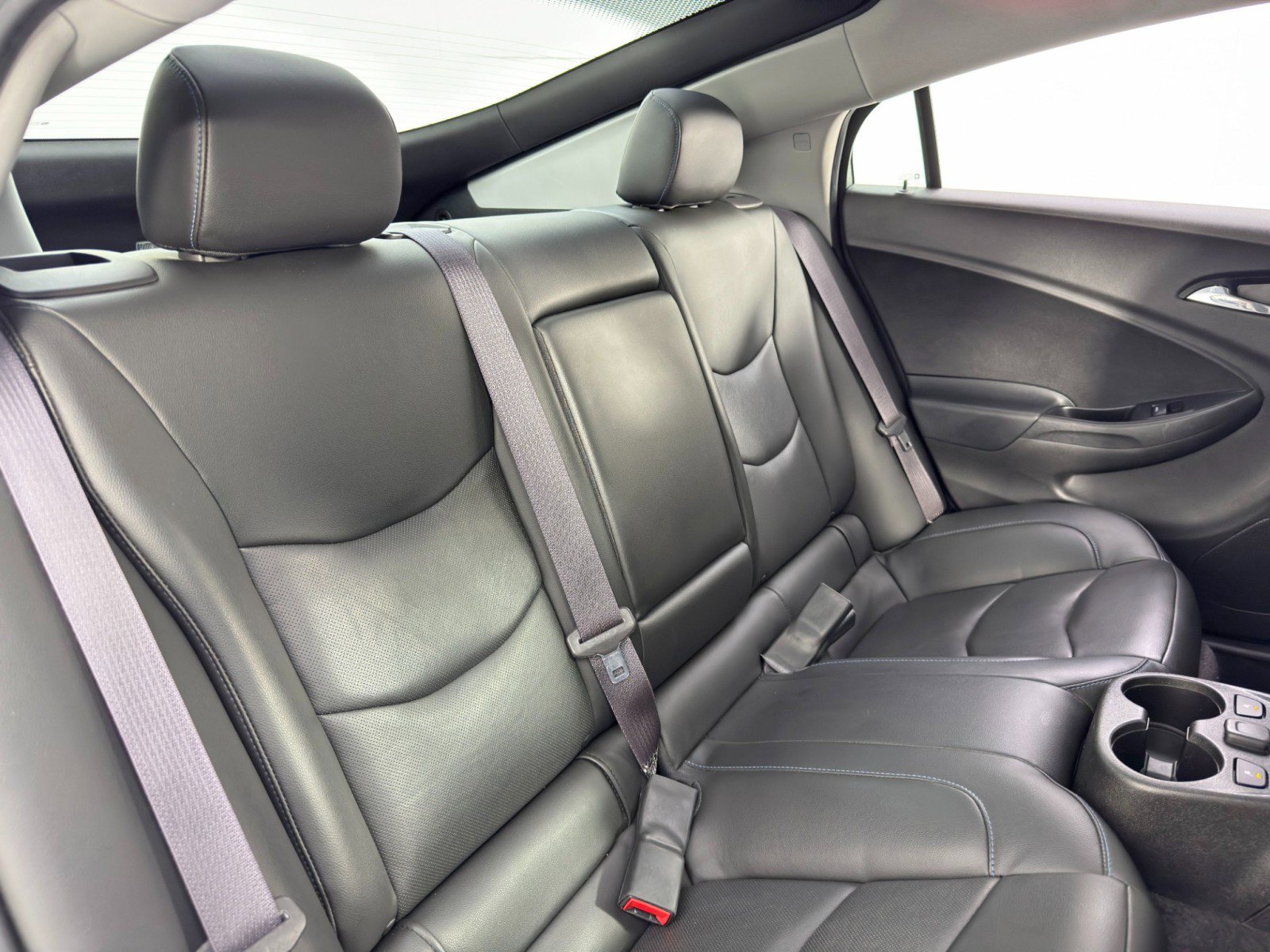 Used 2017 Chevrolet Volt Premier w/ Driver Confidence II Package image 37