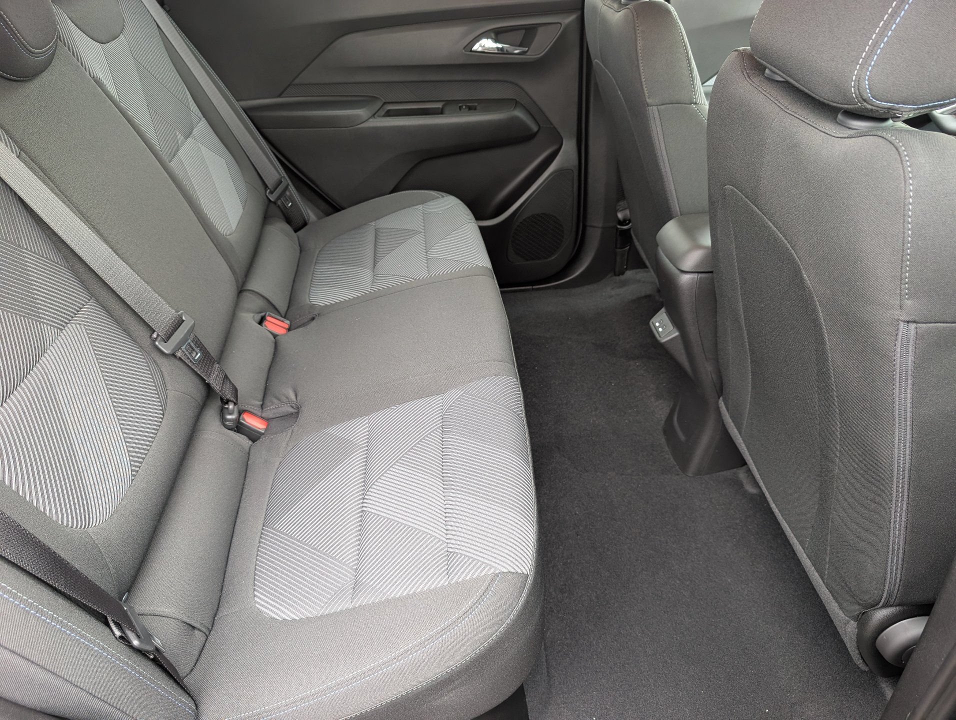 New 2027 Chevrolet Bolt LT FWD image 13