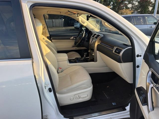 Used 2021 Lexus GX 460 Premium w/ Premium Package AWD/4WD image 10