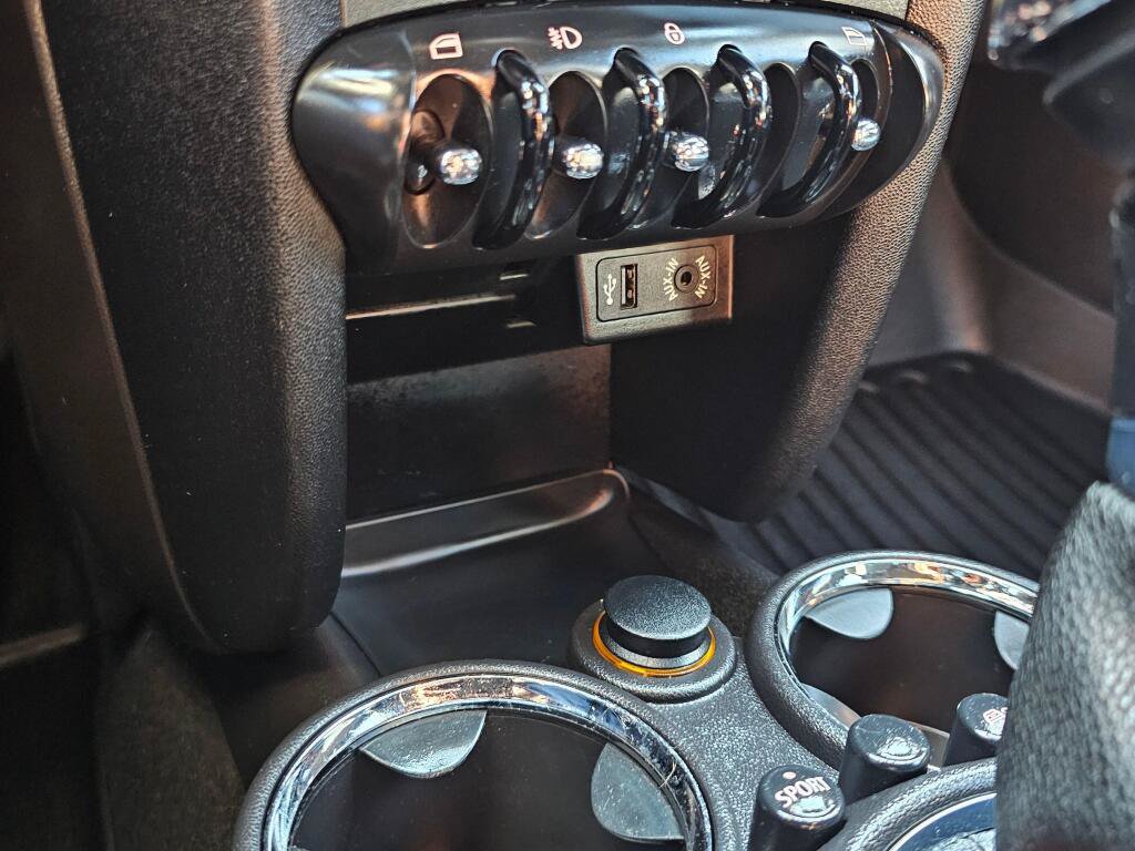 Used 2012 MINI Cooper Coupe FWD image 21