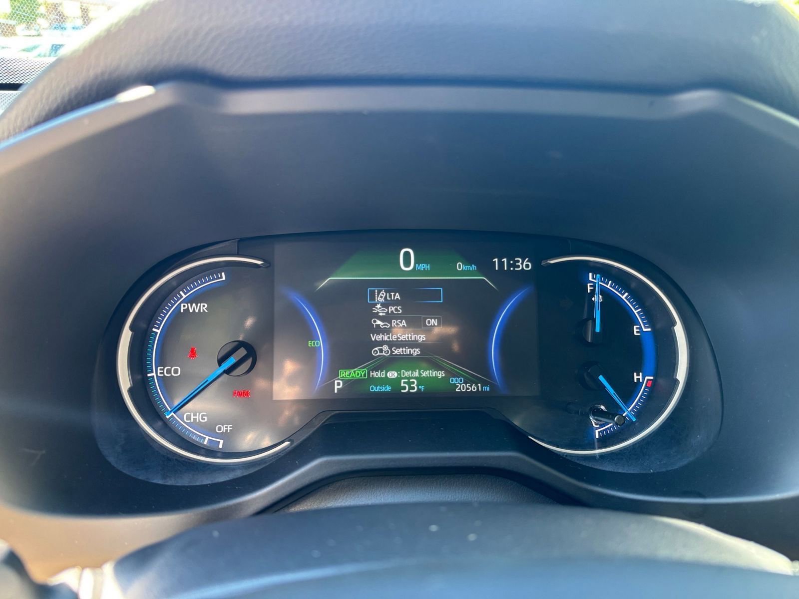 Used 2025 Toyota RAV4 LE image 40