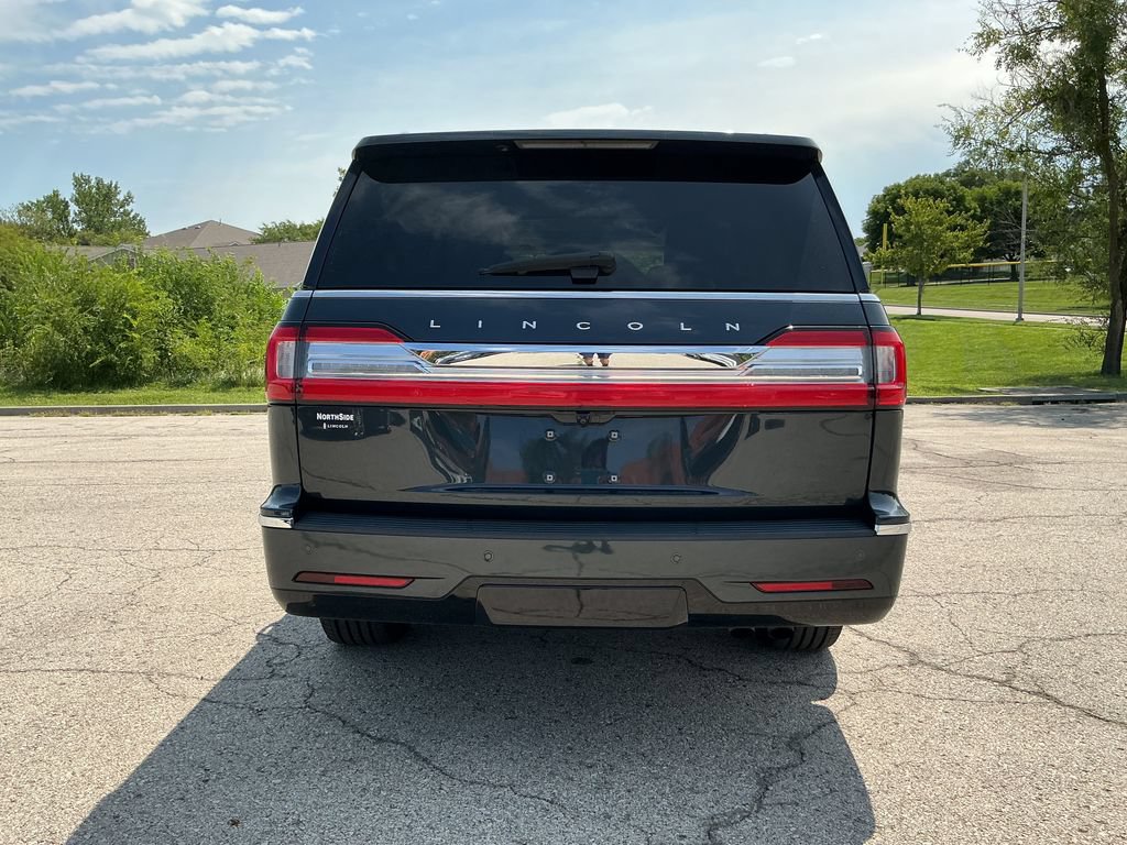Used 2021 Lincoln Navigator L Reserve AWD/4WD image 4