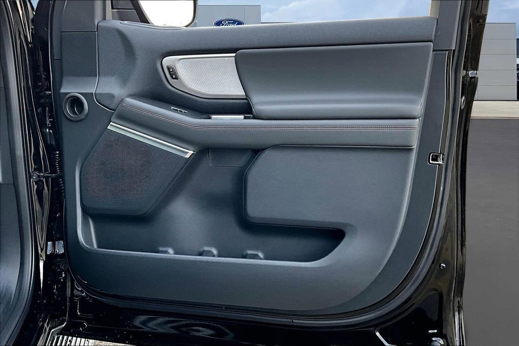 New 2025 Ford Expedition Max Active image 32
