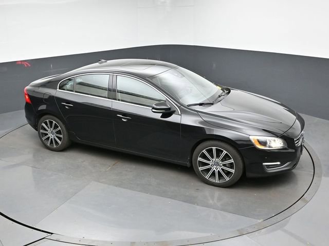 Used 2018 Volvo S60 T5 Inscription Platinum w/ Climate Package image 18