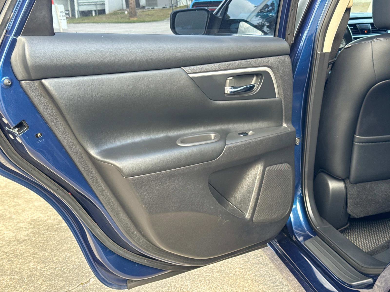 Used 2018 Nissan Altima 2.5 SR w/ SR Special Edition image 11