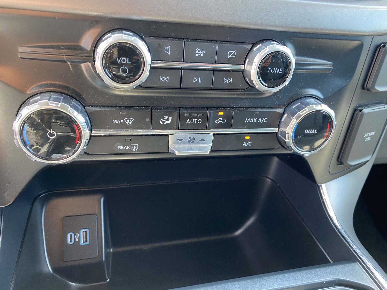 Used 2024 Ford F150 XLT w/ Mobile Office Package image 20