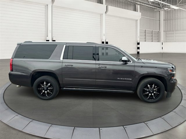 Used 2017 Chevrolet Suburban Premier image 6