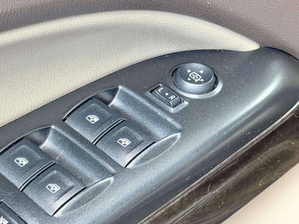 Used 2016 GMC Canyon SLE RWD image 11