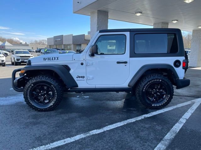 Used 2022 Jeep Wrangler Sport AWD/4WD image 9