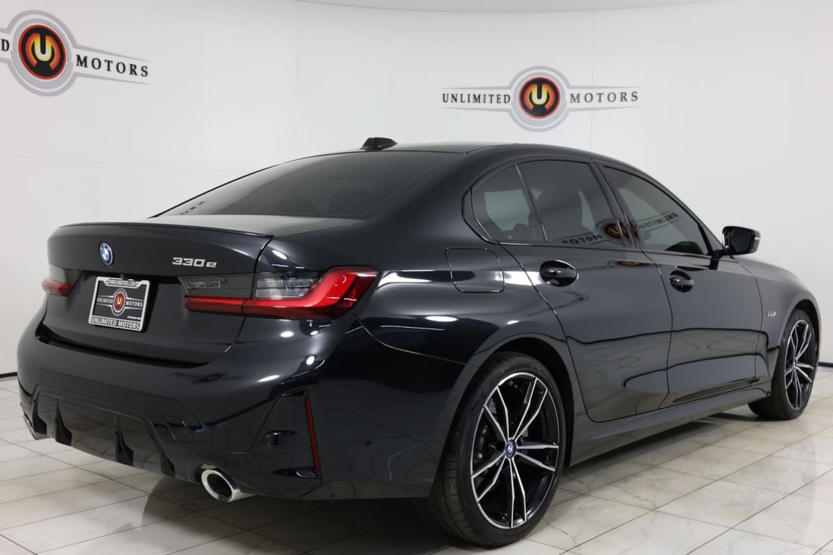 Used 2023 BMW 330e w/ M Sport Package RWD image 3