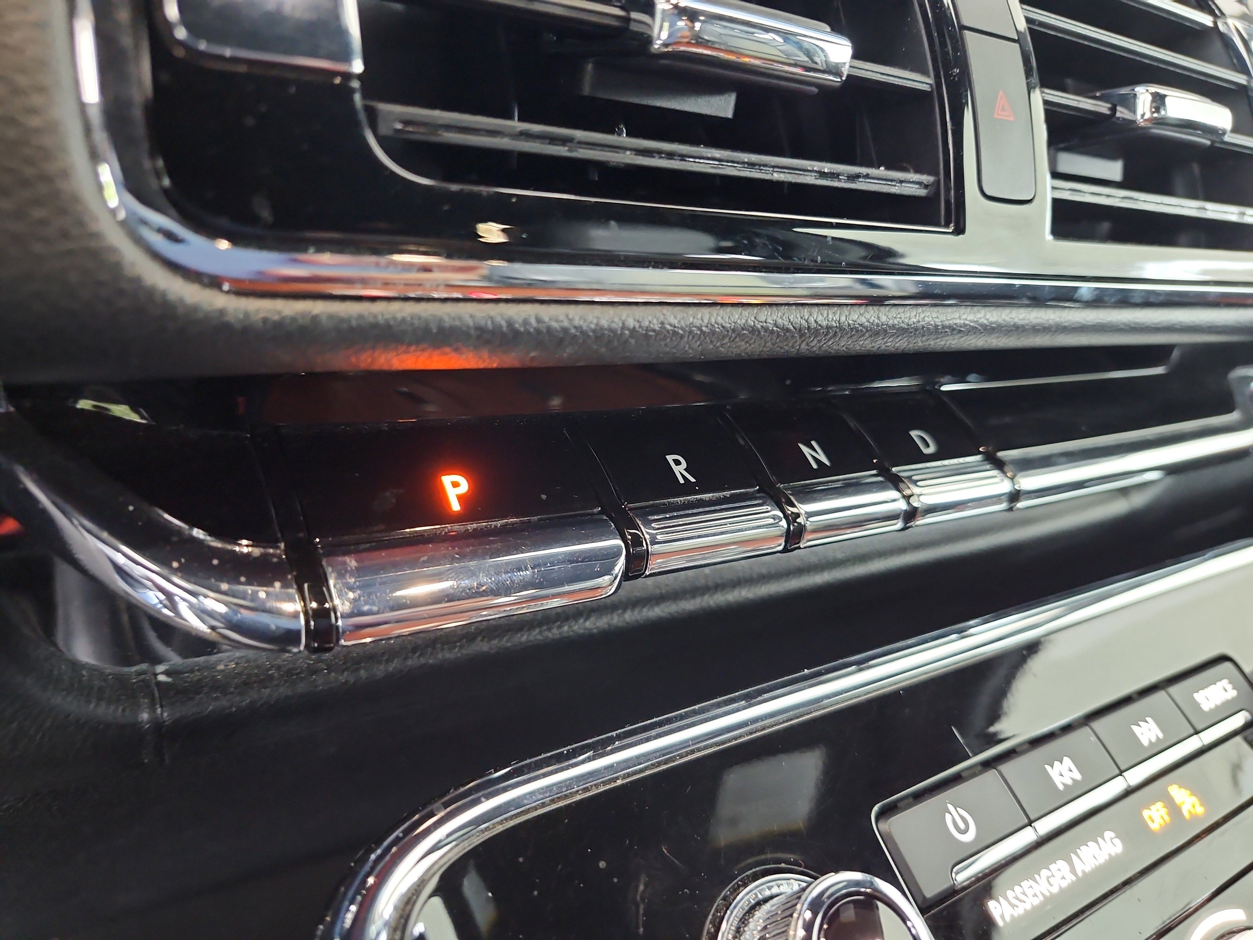 Used 2018 Lincoln Navigator Select w/ Technology Package image 15