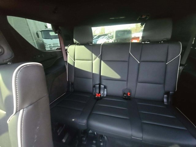 Used 2025 Cadillac Escalade Premium Luxury w/ Touring Package image 8