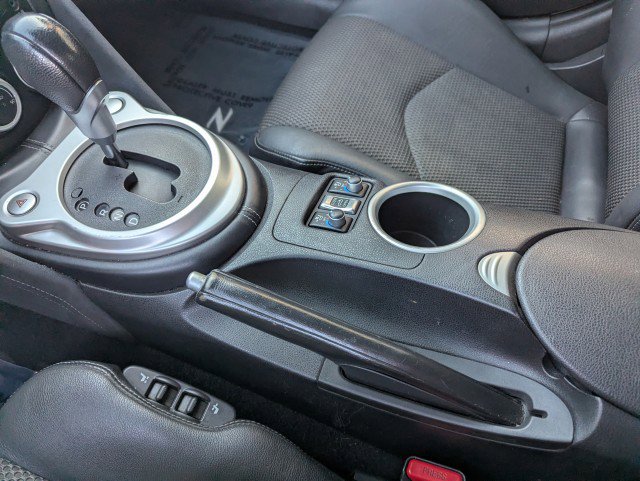 Used 2010 Nissan 370Z Touring image 16