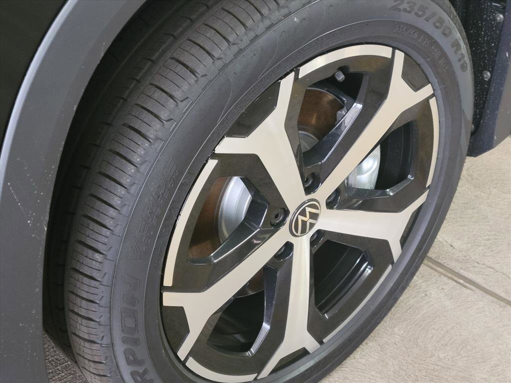 New 2026 Volkswagen Tiguan SE AWD/4WD image 12
