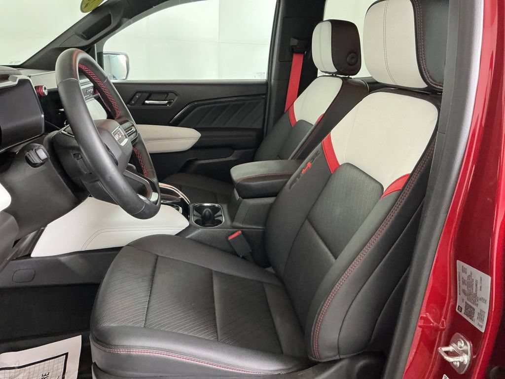 Used 2025 GMC Canyon AT4 w/ AT4X Package AWD/4WD image 12