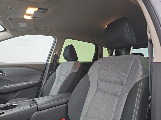 Used 2023 Nissan Rogue SV image 41