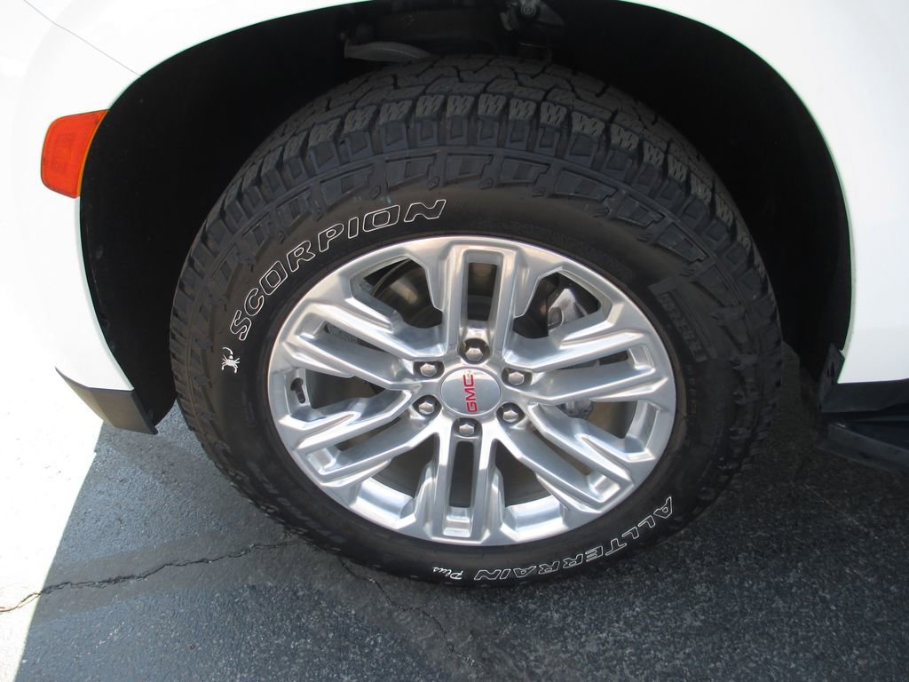 Used 2021 GMC Yukon SLE image 14