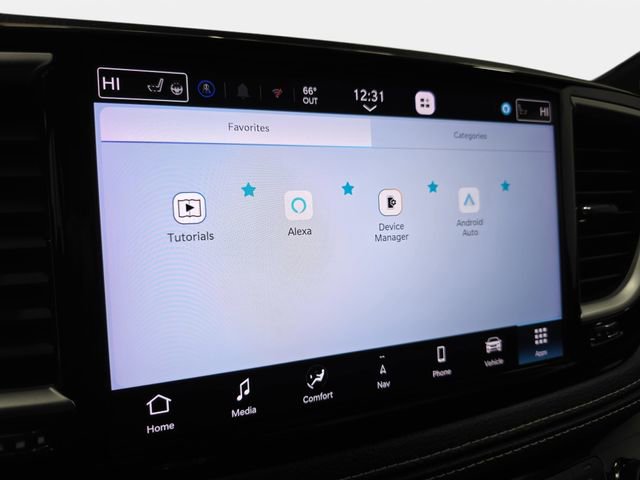 Used 2023 Chrysler Pacifica Touring-L w/ Uconnect Theater Family Group image 20