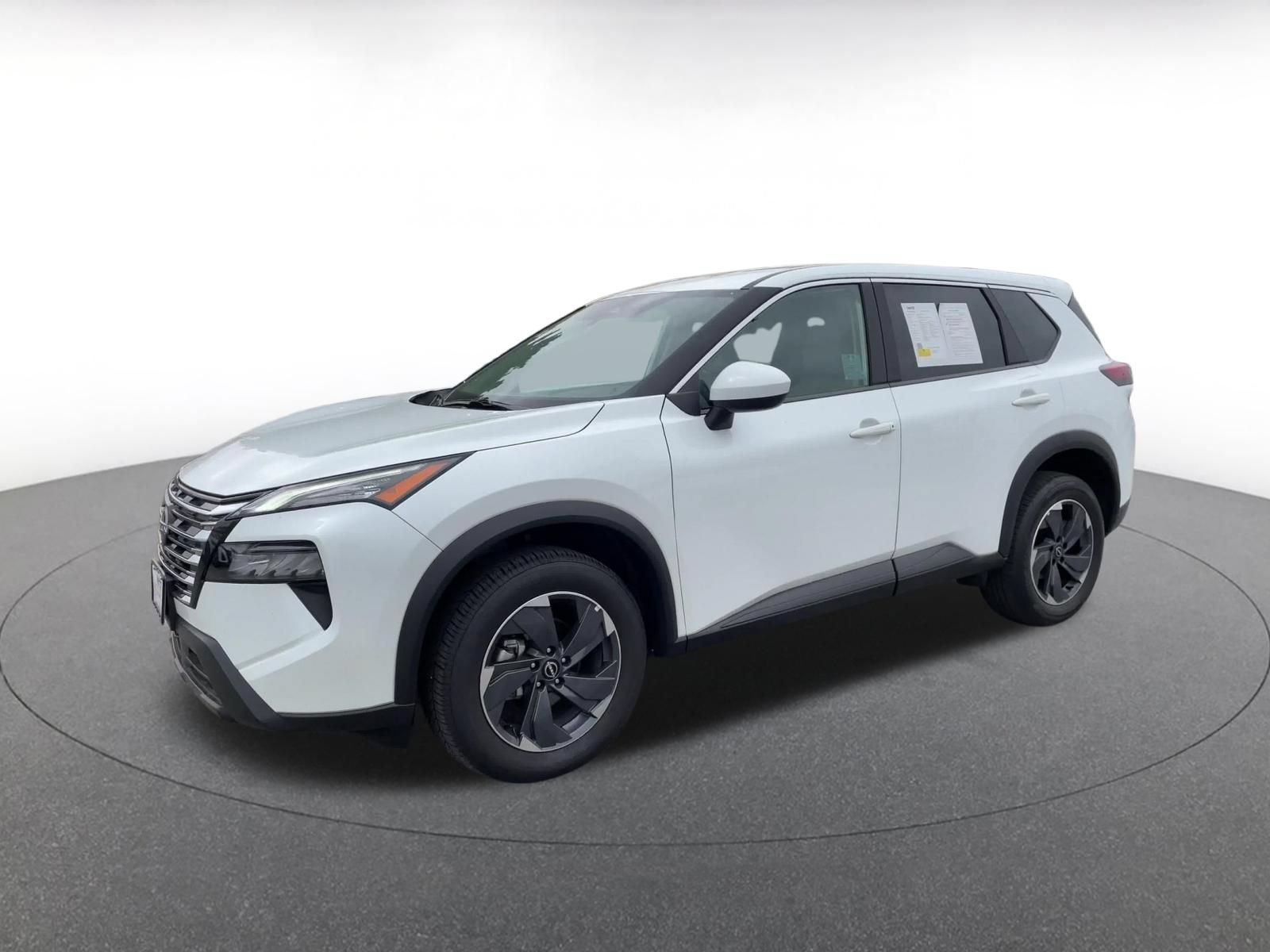 Used 2025 Nissan Rogue SV FWD image 8