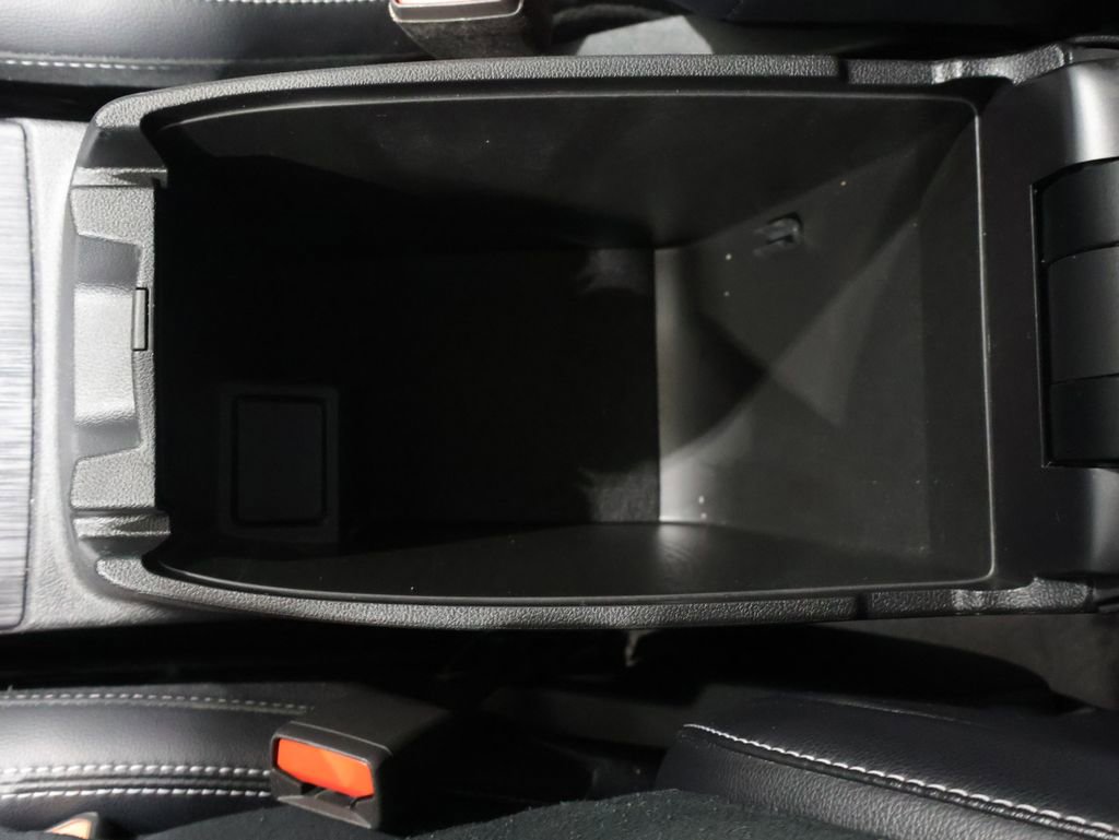 Used 2022 Ford Escape Titanium image 34