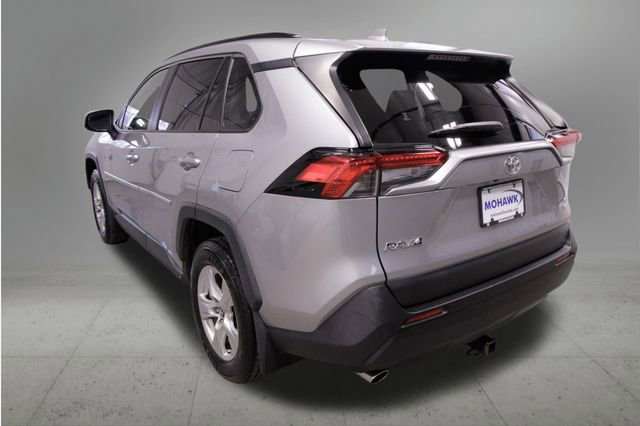 Used 2019 Toyota RAV4 XLE image 3