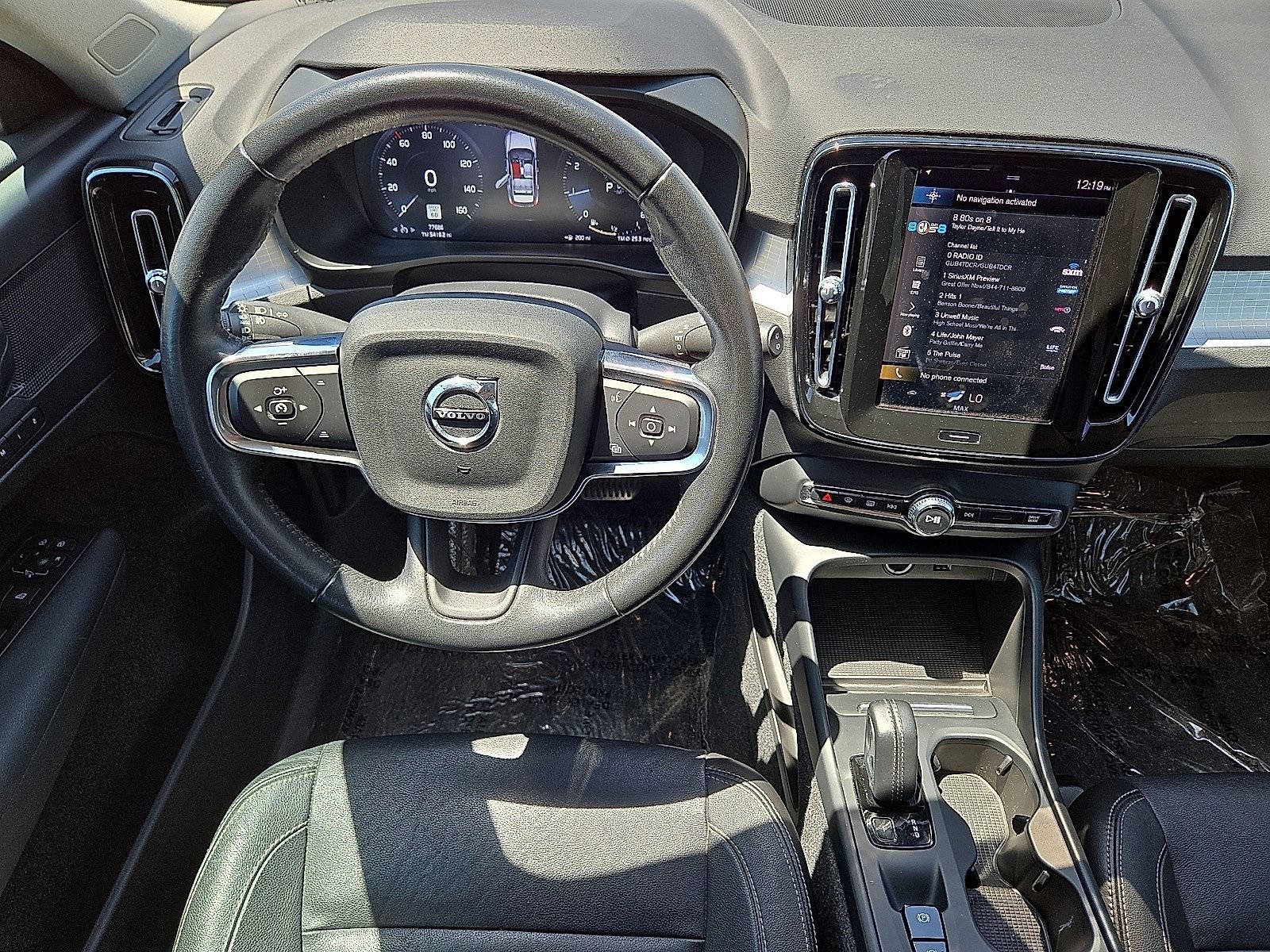 Used 2021 Volvo XC40 T4 Momentum FWD image 18