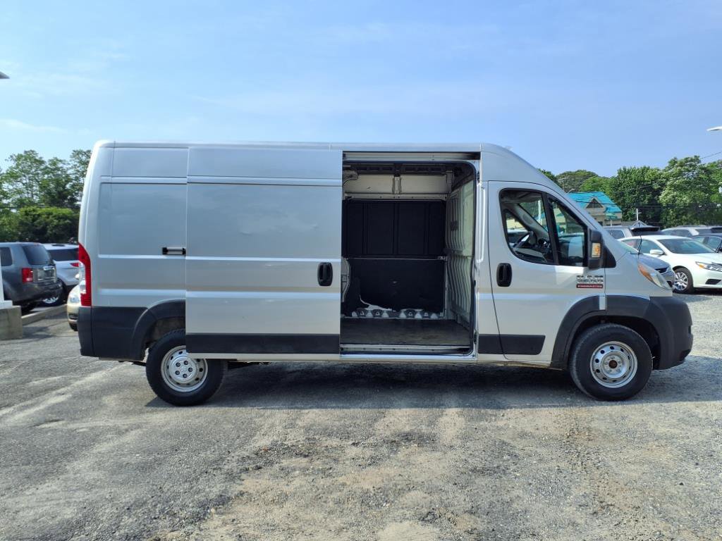 Used 2019 RAM ProMaster 2500 w/ Interior Convenience Group image 15
