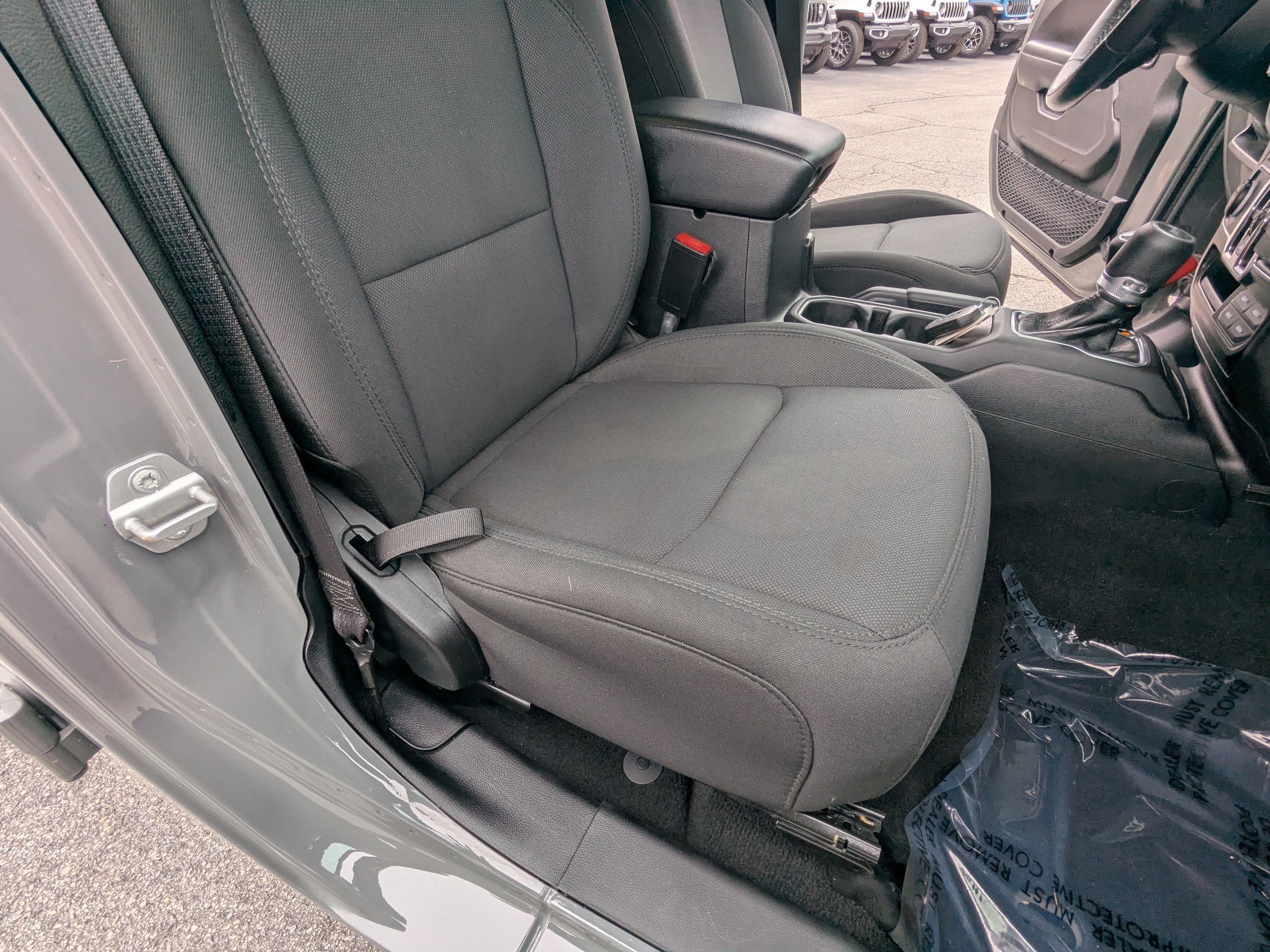 Used 2021 Jeep Wrangler Sport S image 13