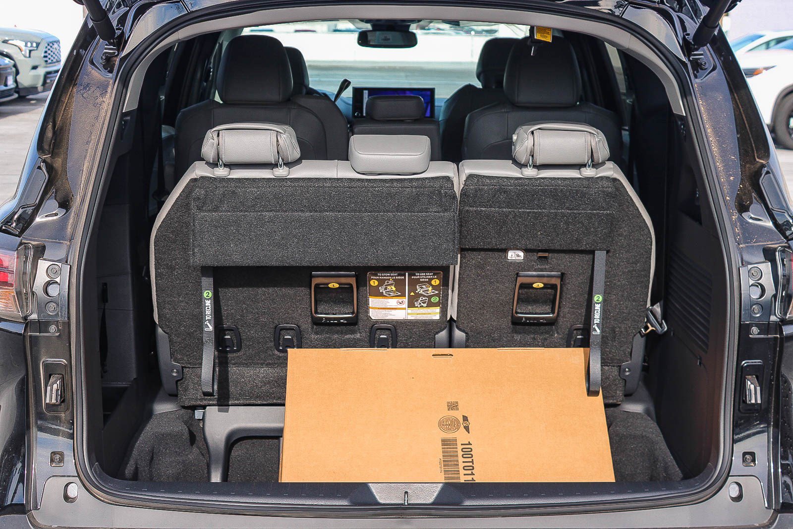 New 2026 Toyota Sienna XLE FWD image 13