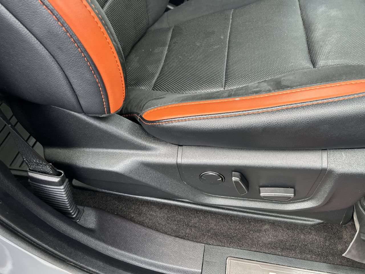Used 2018 Ford F150 Raptor w/ Equipment Group 802A Luxury AWD/4WD image 15