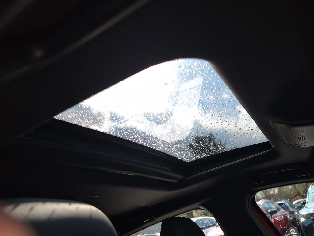 New 2026 MAZDA MAZDA3 Hatchback w/Premium Plus Pkg image 8