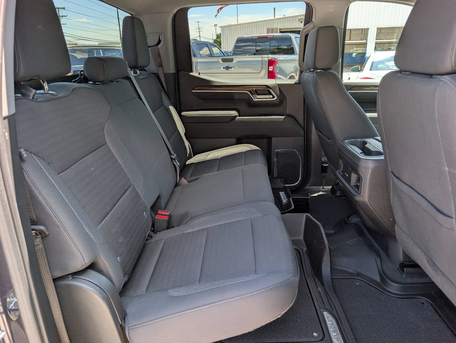 Used 2022 Chevrolet Silverado 1500 RST w/ Z71 Off-Road Package AWD/4WD image 14