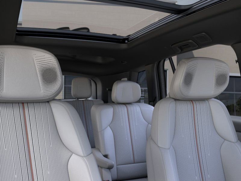 New 2026 Cadillac Vistiq Luxury image 25