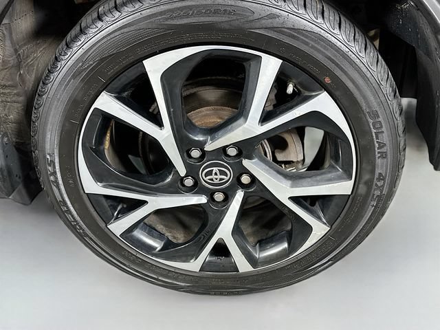 Used 2018 Toyota C-HR XLE FWD image 26