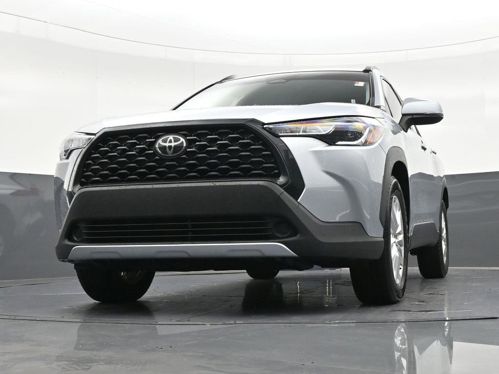 Used 2023 Toyota Corolla Cross LE FWD image 30