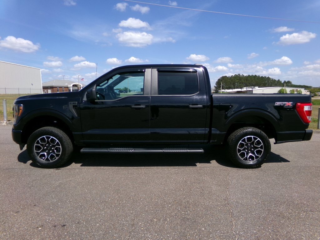 Used 2023 Ford F150 XL w/ STX Appearance Package image 3