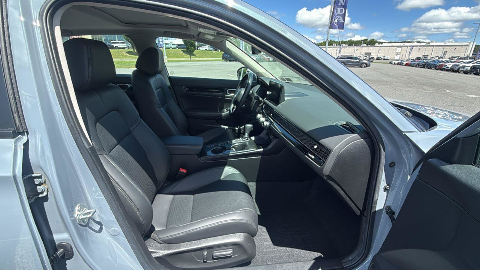 Used 2024 Honda Civic Touring image 17