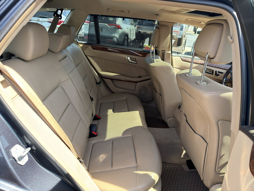 Used 2012 Mercedes-Benz E 350 4MATIC Wagon image 18