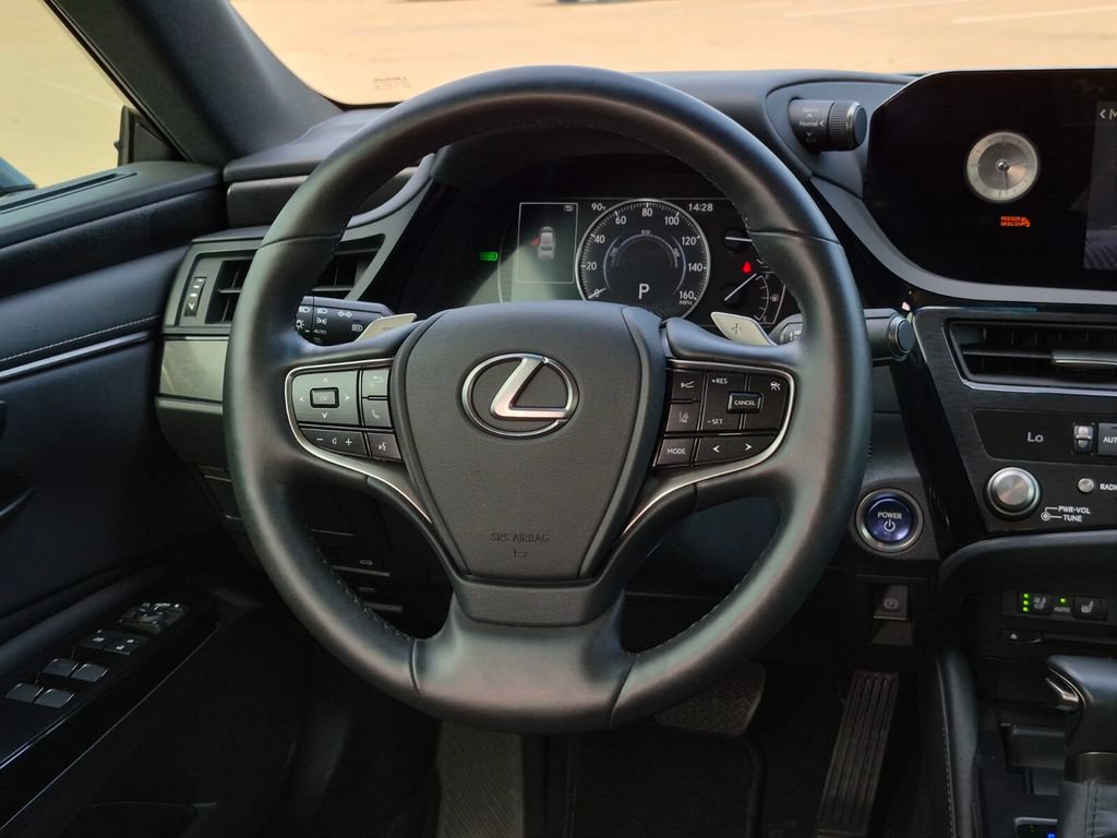 Used 2022 Lexus ES 300h w/ Premium Package FWD image 12