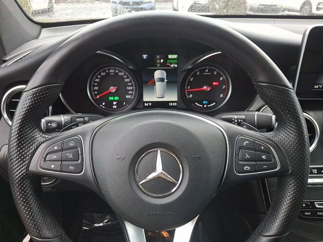 Used 2019 Mercedes-Benz GLC 350e 4MATIC image 23