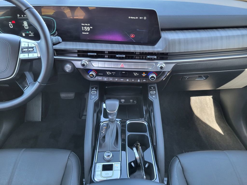 Used 2024 Kia Telluride EX w/ EX Captain's Chair Package image 20