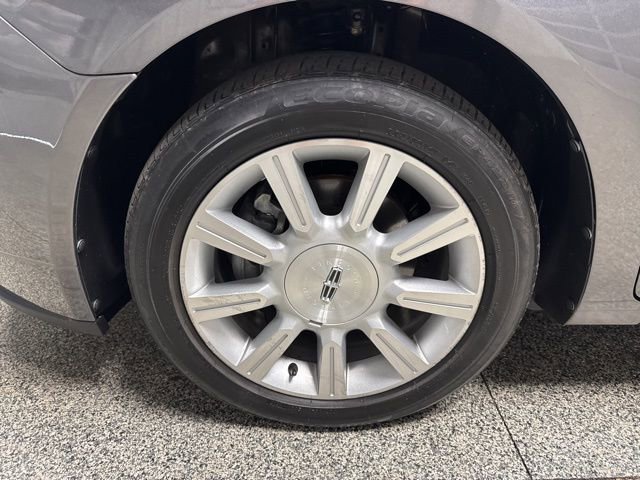 Used 2010 Lincoln MKZ AWD image 4