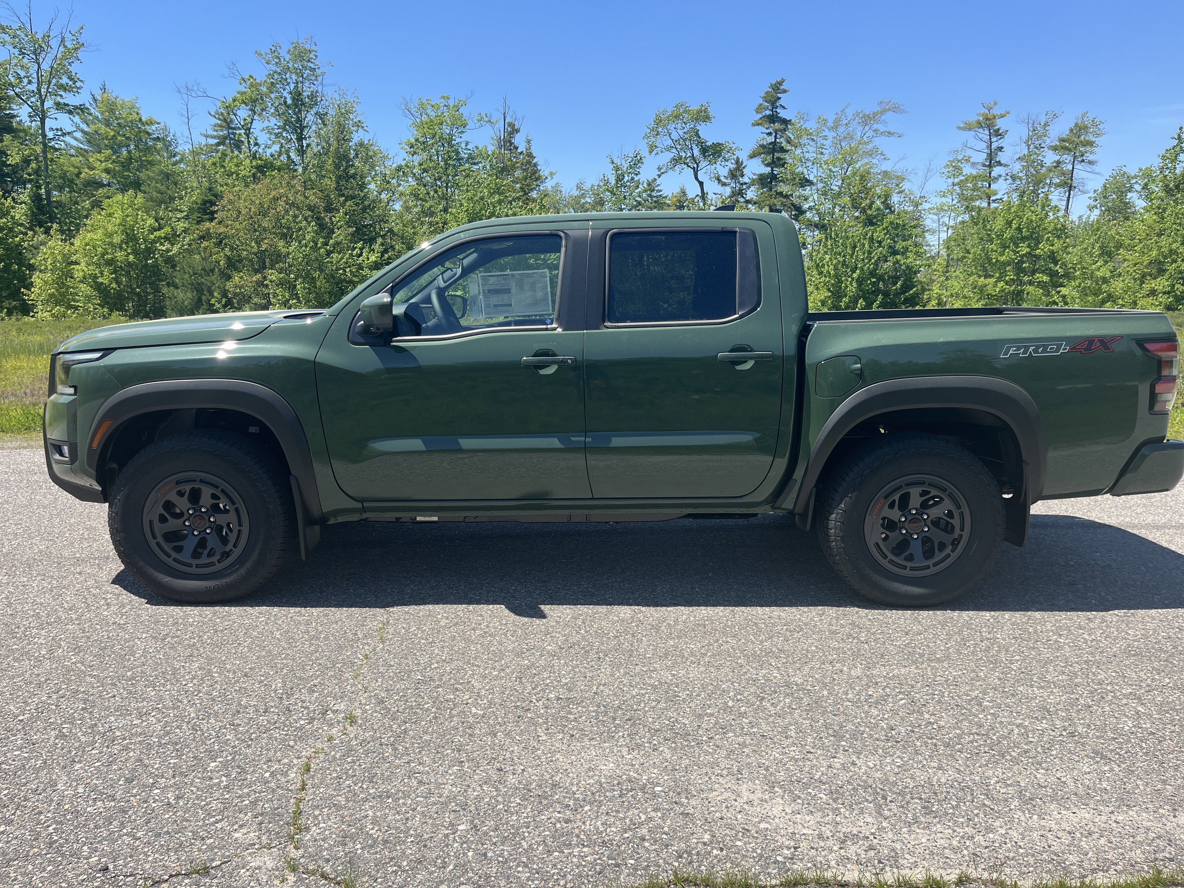 New 2026 Nissan Frontier PRO-4X w/ Pro-4x Convenience Package AWD/4WD image 2